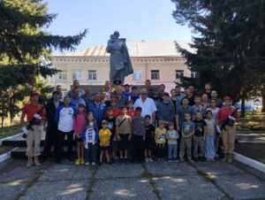 Городской субботник на территории КСЦ «Льнокомбинат»