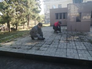 Городской субботник на территории КСЦ «Льнокомбинат»
