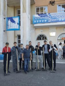 Городской субботник на территории КСЦ «Льнокомбинат»