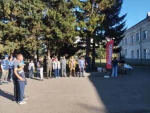 Городской субботник на территории КСЦ «Льнокомбинат»
